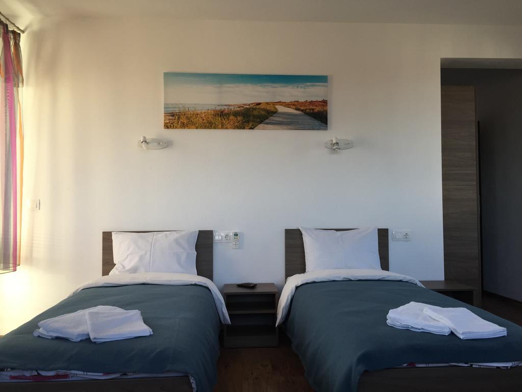 Guest House Hasiendata Pavel Banya Exterior foto