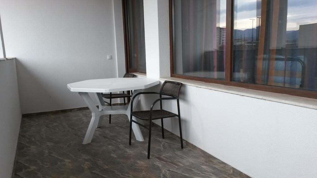 Guest House Hasiendata Pavel Banya Exterior foto