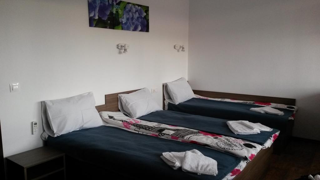 Guest House Hasiendata Pavel Banya Exterior foto