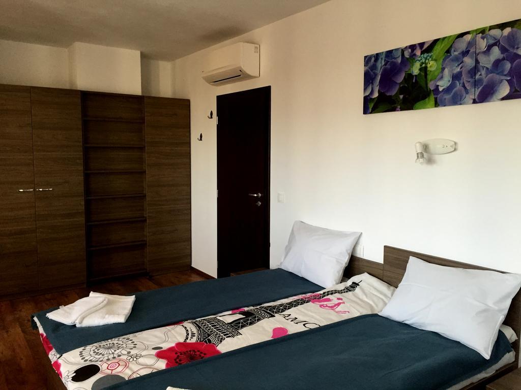 Guest House Hasiendata Pavel Banya Exterior foto