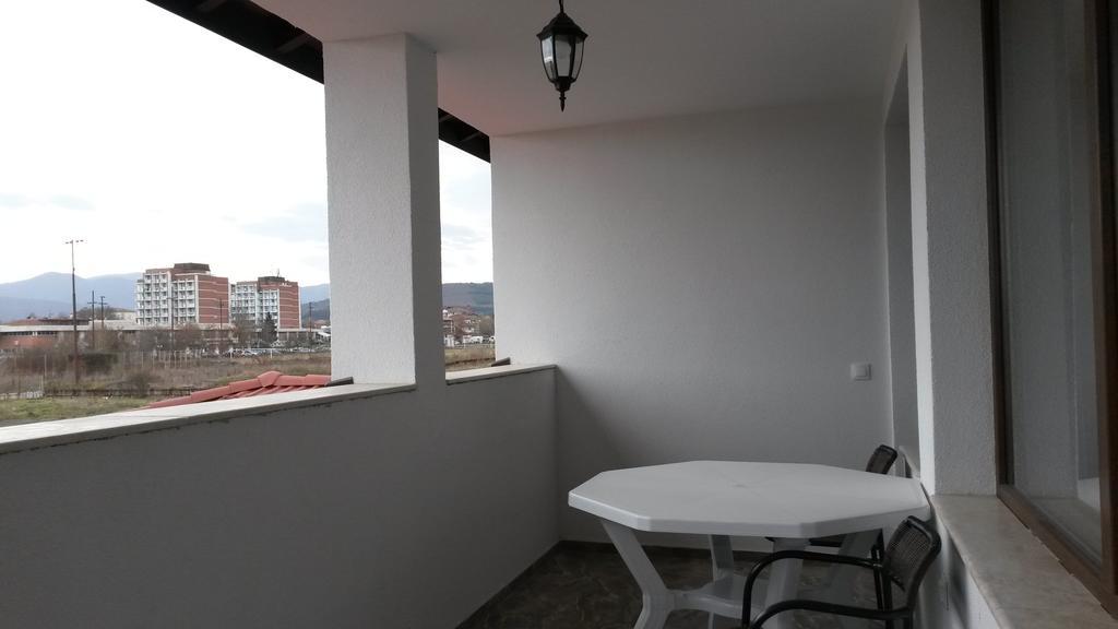 Guest House Hasiendata Pavel Banya Exterior foto